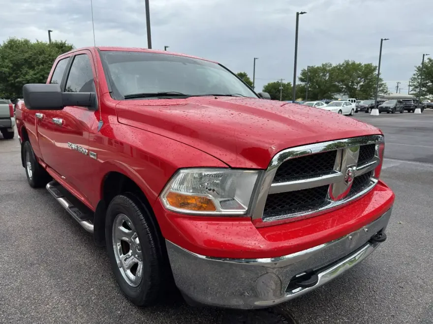 2011 Ram 1500 SLT photo 1