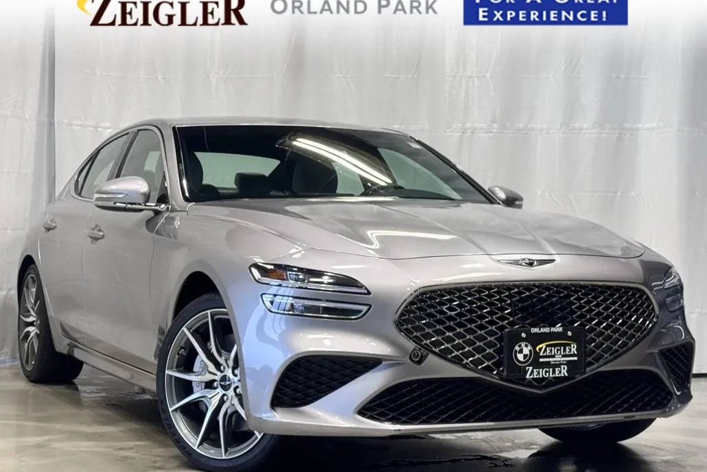2025 Genesis G70 2.5T photo 1
