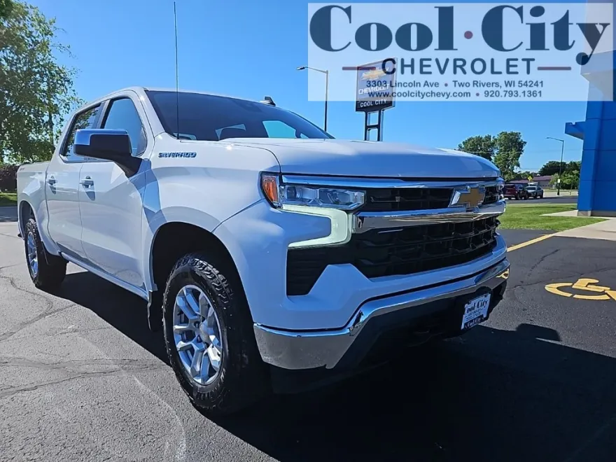 2022 Chevrolet Silverado 1500 LT photo 1