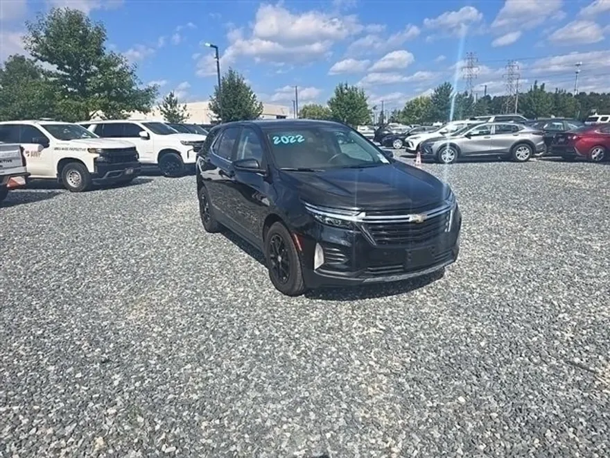 2022 Chevrolet Equinox LT photo 1