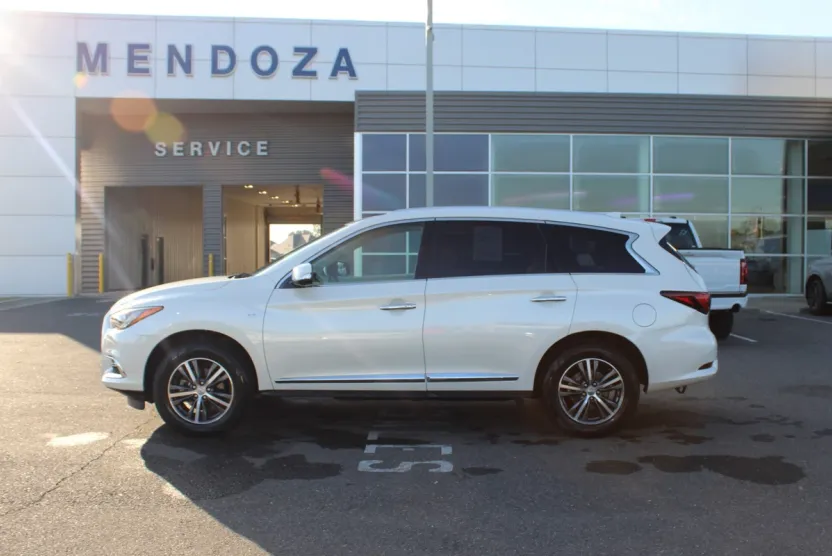 2018 Infiniti QX60 photo 1