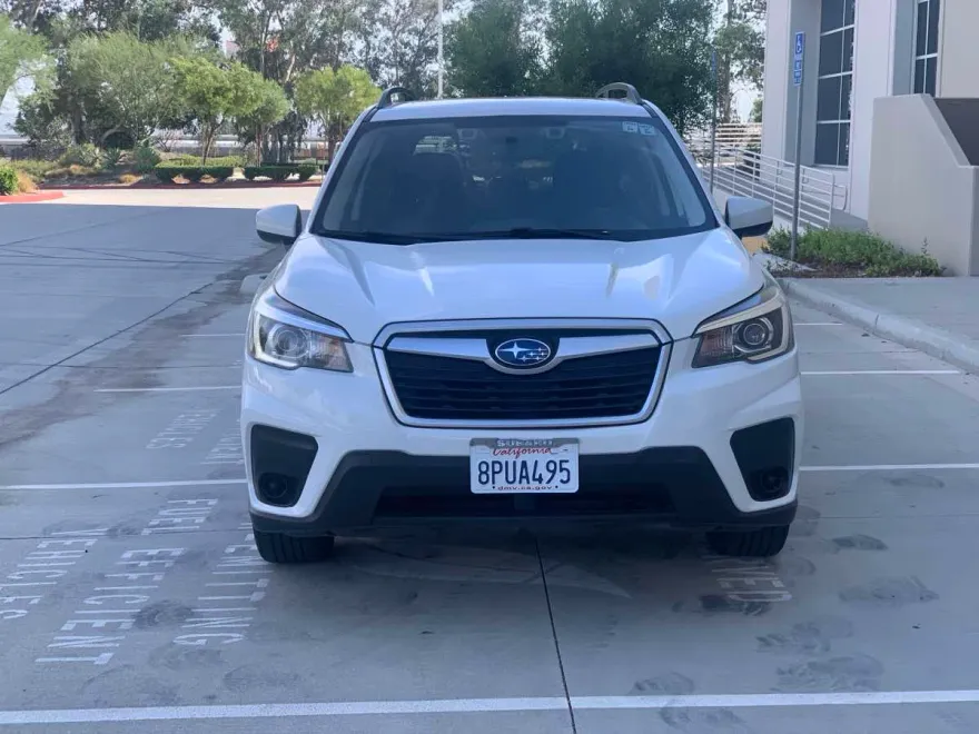 2020 Subaru Forester Premium photo 1