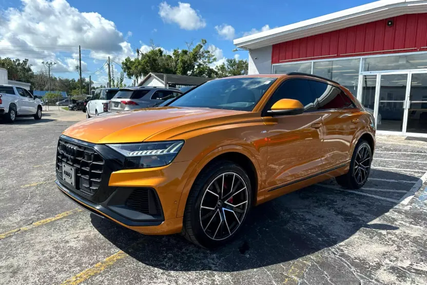 2023 Audi Q8 line Premium Plus photo 1