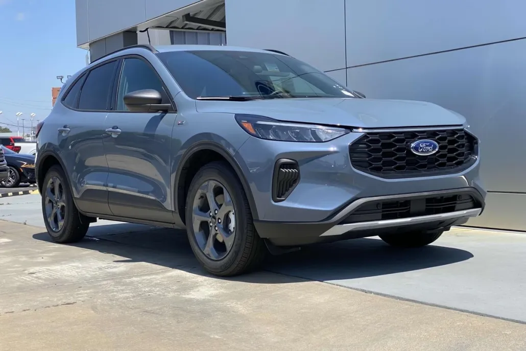 2025 Ford Escape ST-Line photo 1