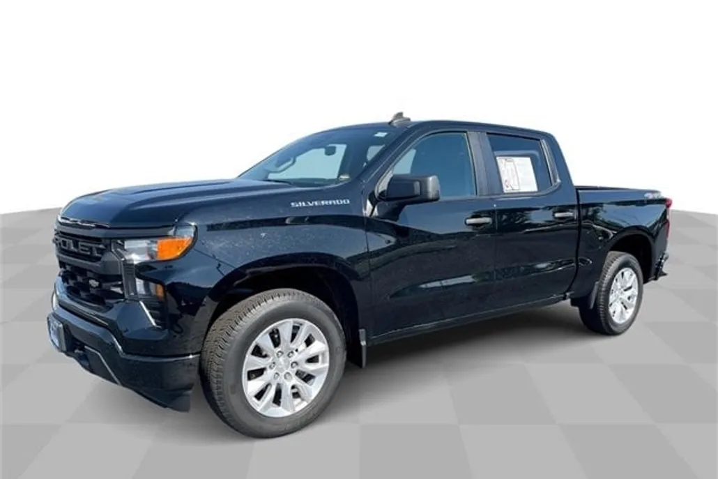 2022 Chevrolet Silverado 1500 Custom photo 1