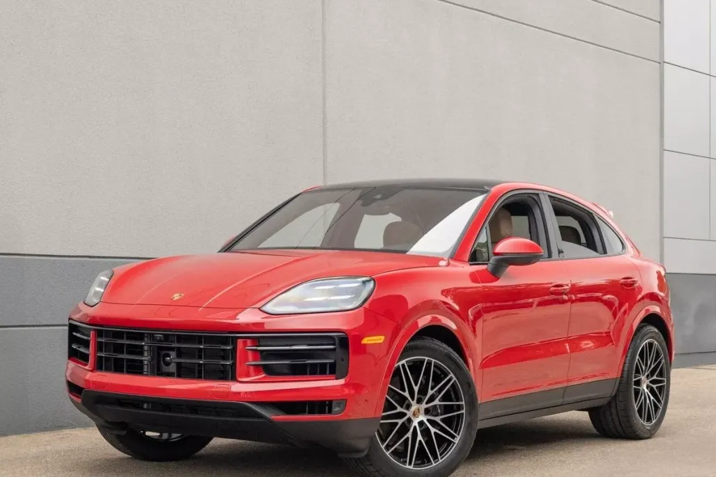 2025 Porsche Cayenne Base photo 1