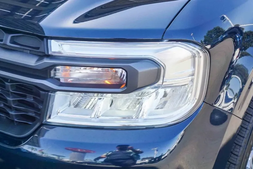 2022 Ford Maverick XLT photo 1