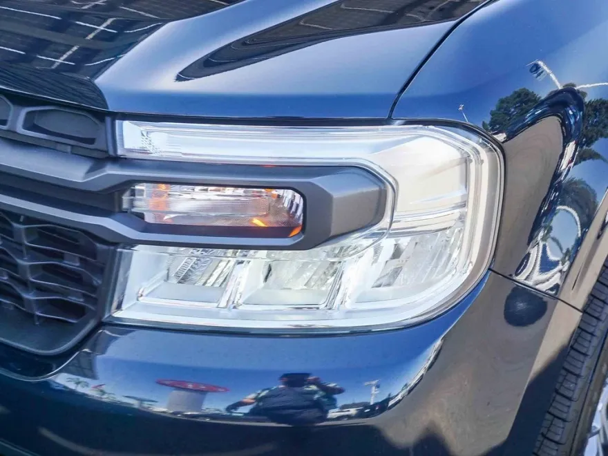2022 Ford Maverick XLT photo 1
