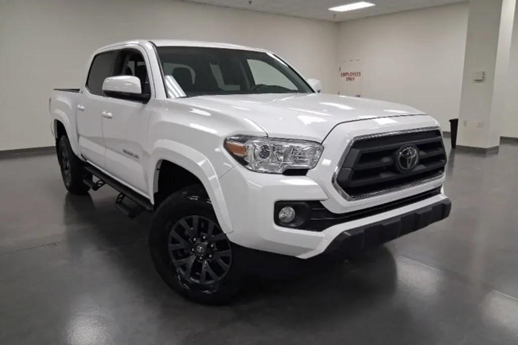 2023 Toyota Tacoma SR5 photo 1