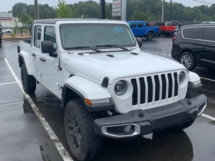 2023 Jeep Gladiator Sport S photo 1