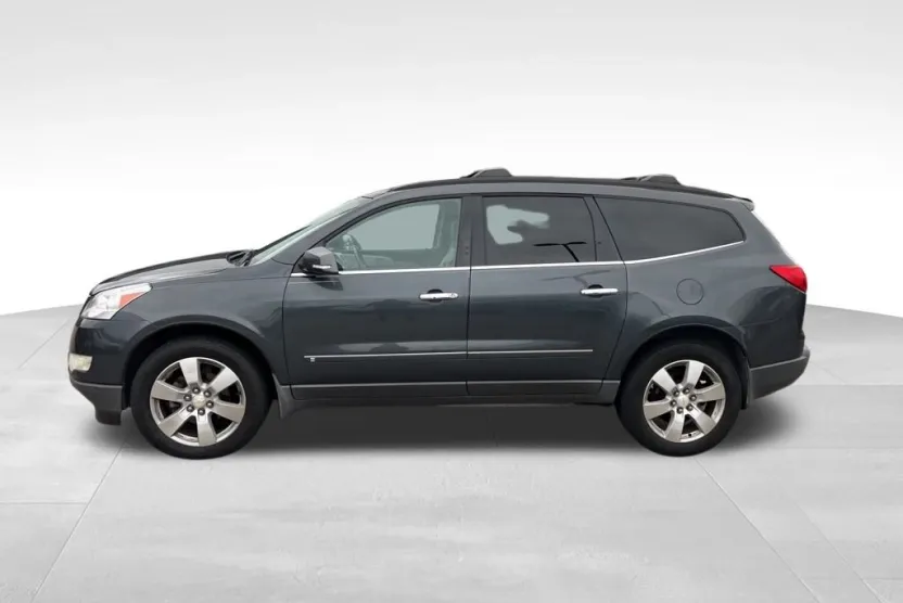 2009 Chevrolet Traverse LTZ photo 1