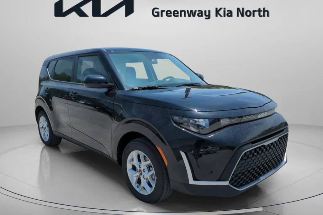 2025 Kia Soul LX photo 1