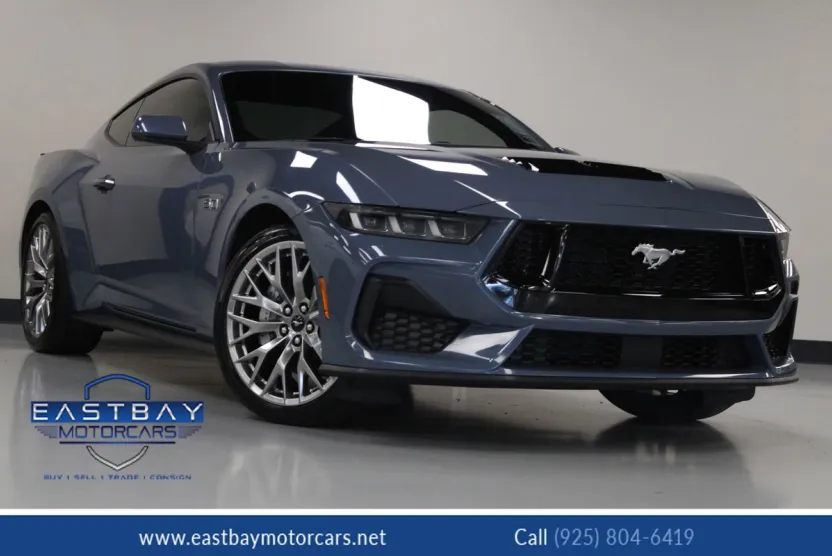 2024 Ford Mustang Premium photo 1
