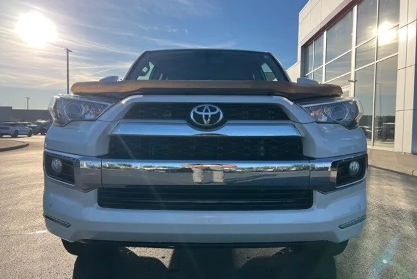 2018 Toyota 4Runner Limited photo 1