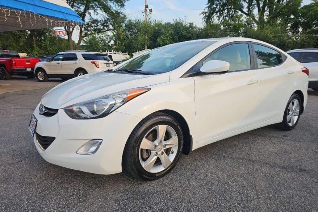 2013 Hyundai Elantra GLS photo 1