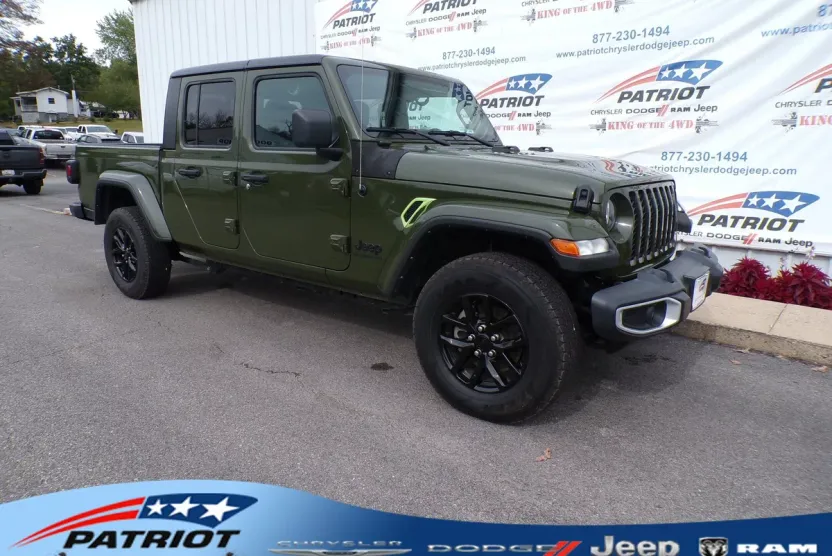 2021 Jeep Gladiator Sport S photo 1