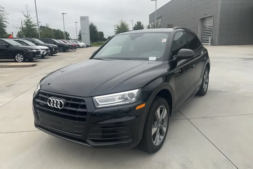 2020 Audi Q5 45 Premium photo 1