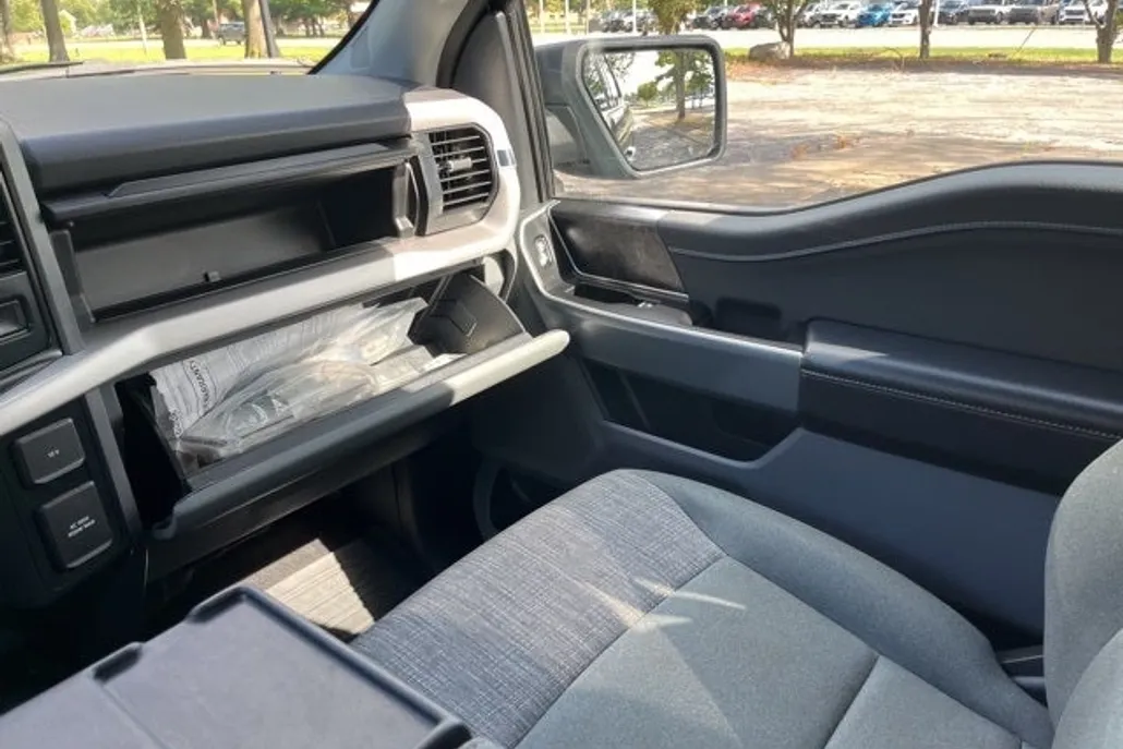 2023 Ford F-150 XLT photo 1
