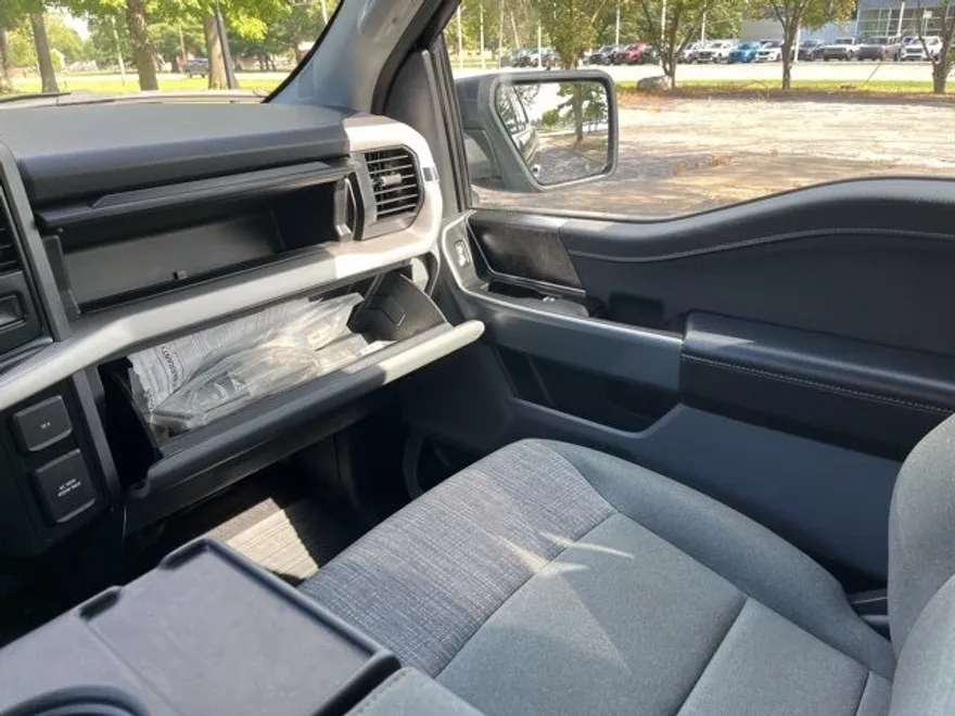 2023 Ford F-150 XLT photo 1