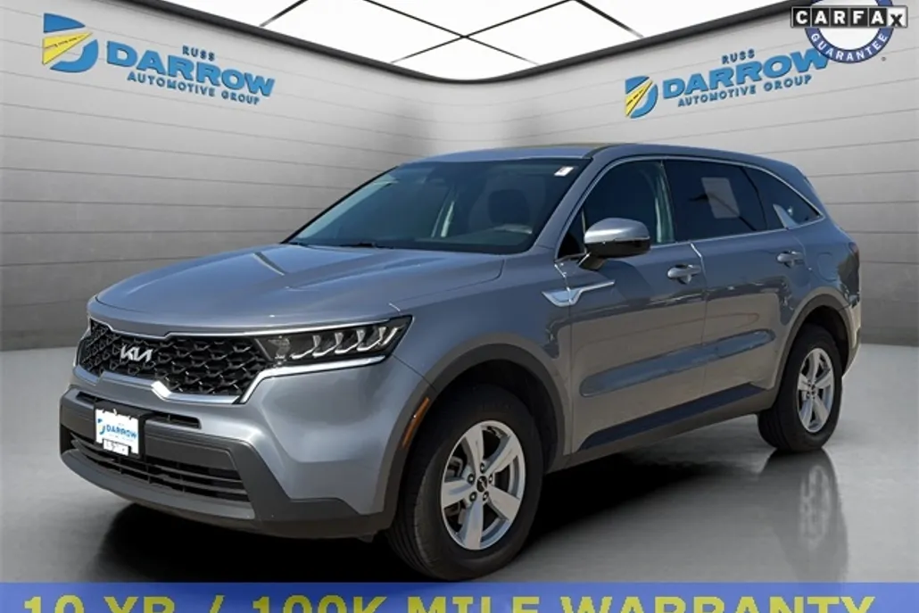 2023 Kia Sorento LX photo 1