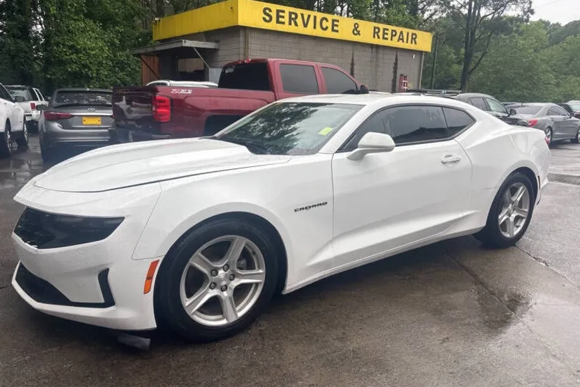 2019 Chevrolet Camaro Coupe 1LT photo 1