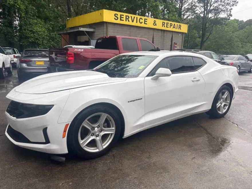 2019 Chevrolet Camaro Coupe 1LT photo 1