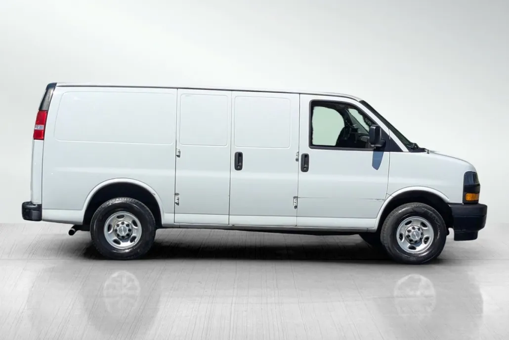 2022 Chevrolet Express 2500 Work Van photo 1