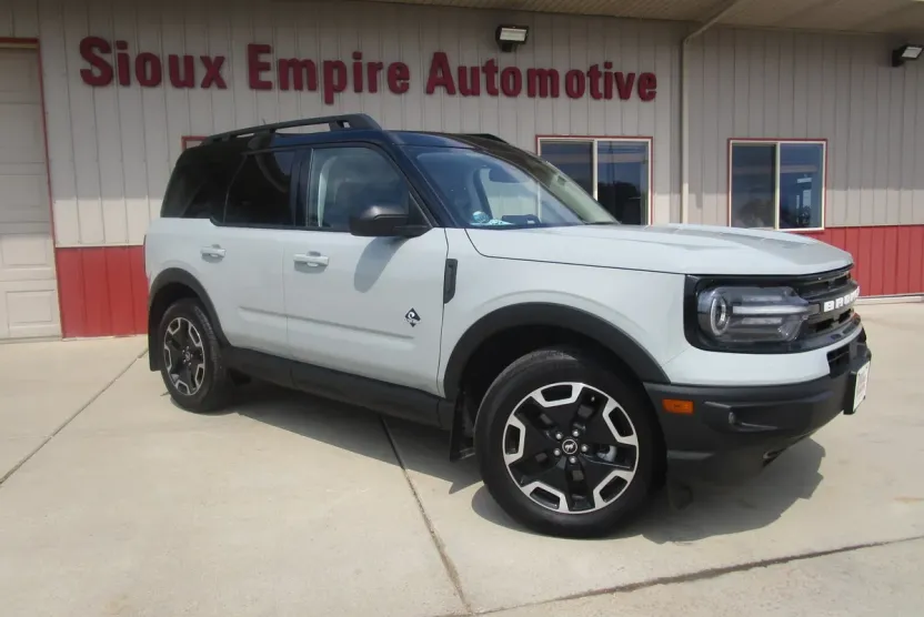 2024 Ford Bronco Sport Outer Banks photo 1