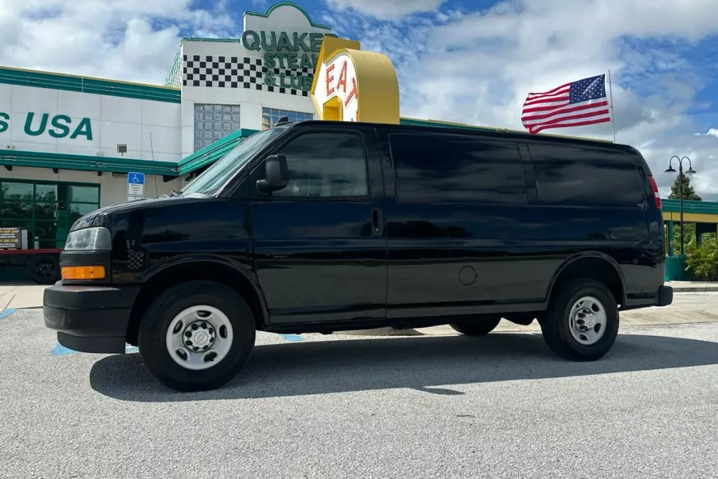 2020 Chevrolet Express 2500 Cargo photo 1