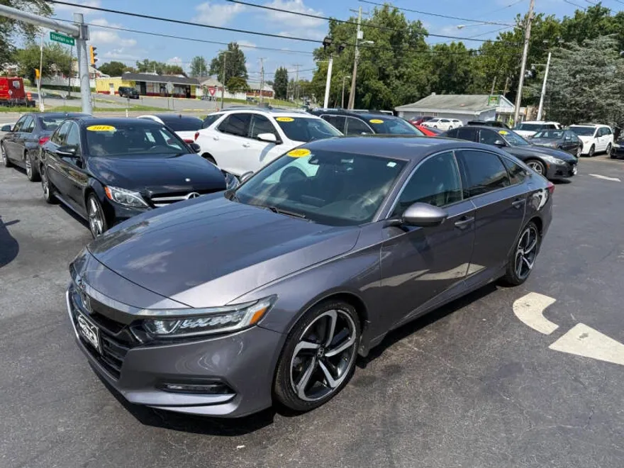 2018 Honda Accord Sport photo 1