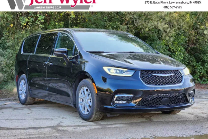 2026 Chrysler Pacifica photo 1