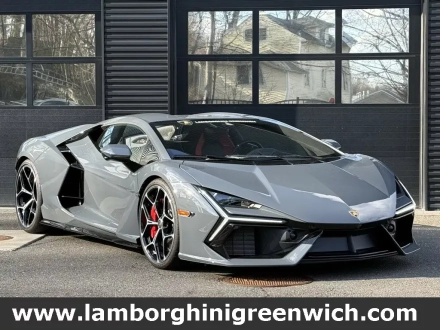 2024 Lamborghini Revuelto photo 1