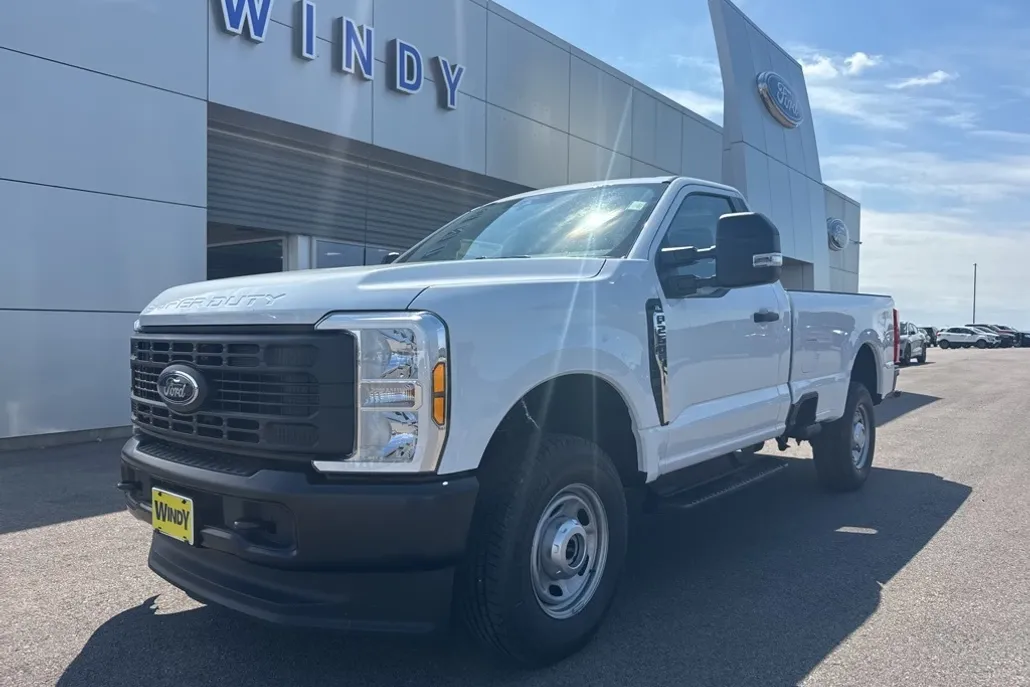 2026 Ford F-250 photo 1