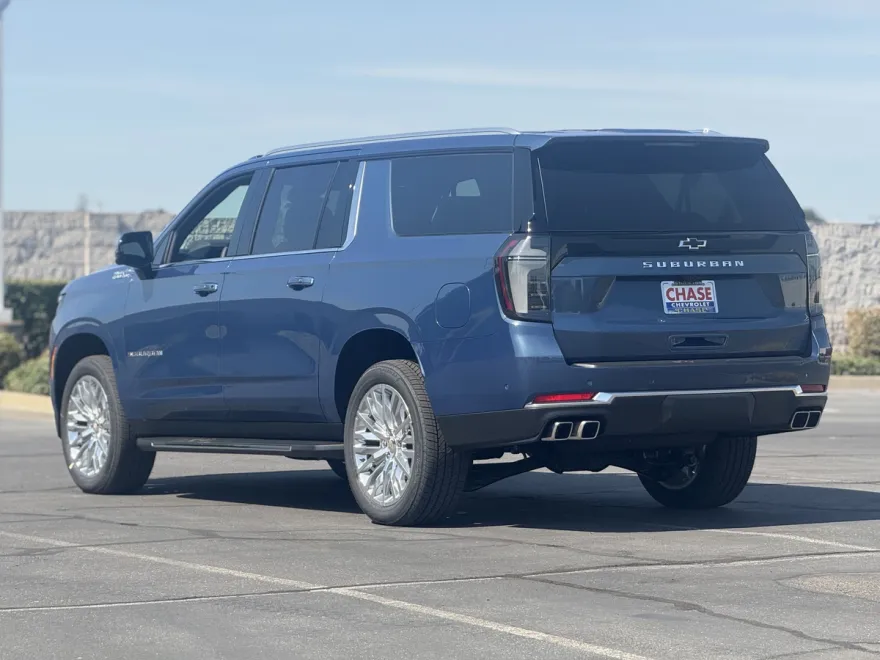 2025 Chevrolet Suburban High Country photo 1