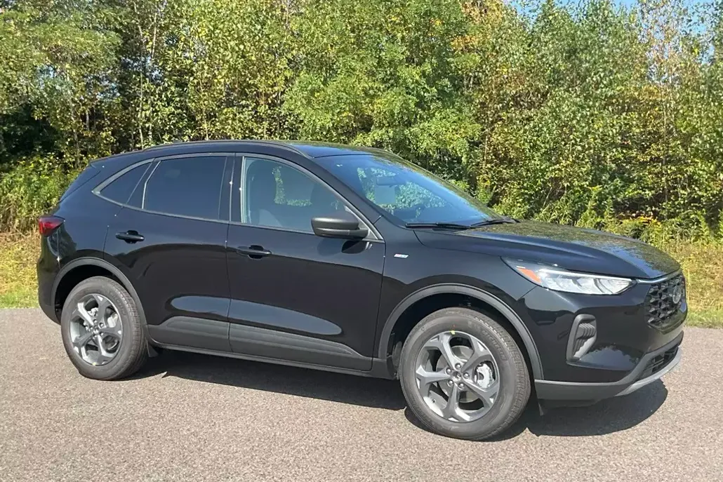 2025 Ford Escape ST-Line photo 1