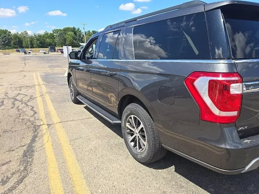 2020 Ford Expedition MAX XLT photo 1