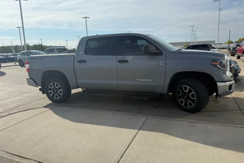 2021 Toyota Tundra SR5 Grade photo 1
