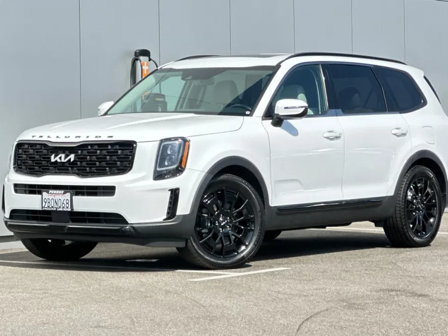 2022 Kia Telluride EX photo 1