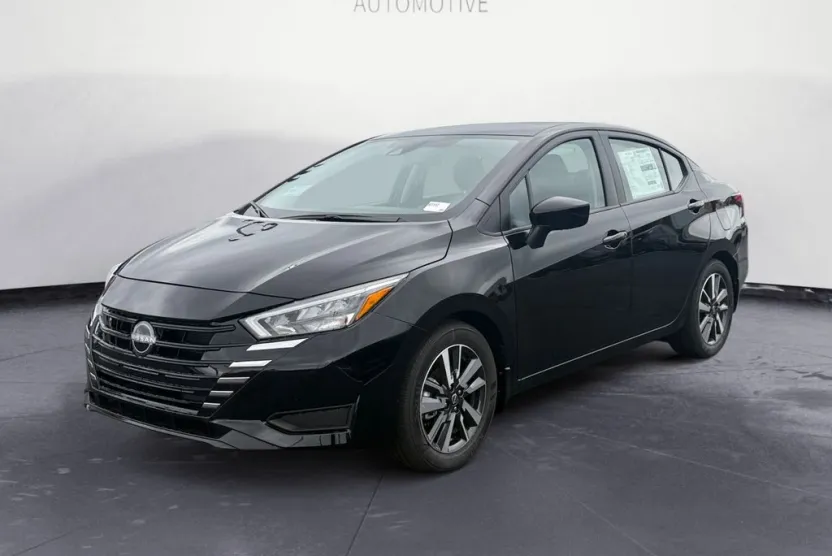 2025 Nissan Versa 1.6 SV photo 1