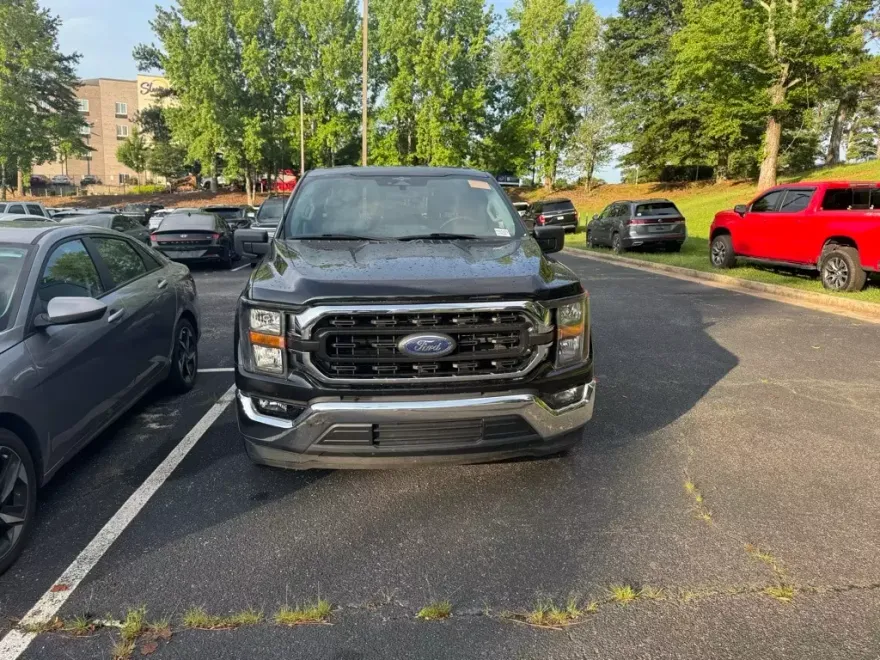 2023 Ford F-150 XLT photo 1