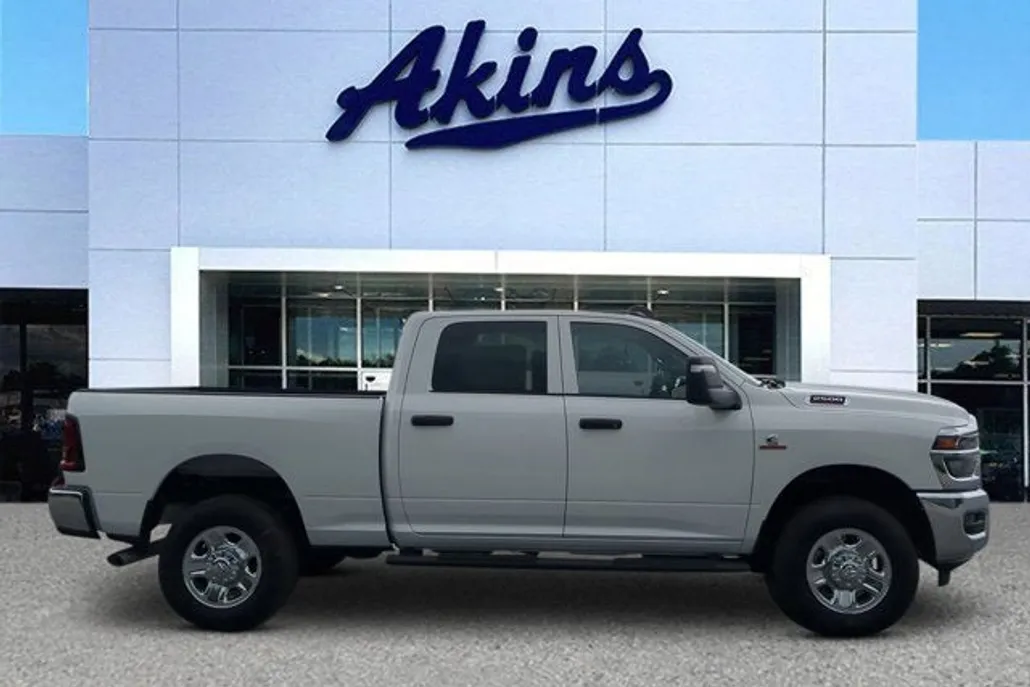 2025 Ram 2500 Tradesman photo 1