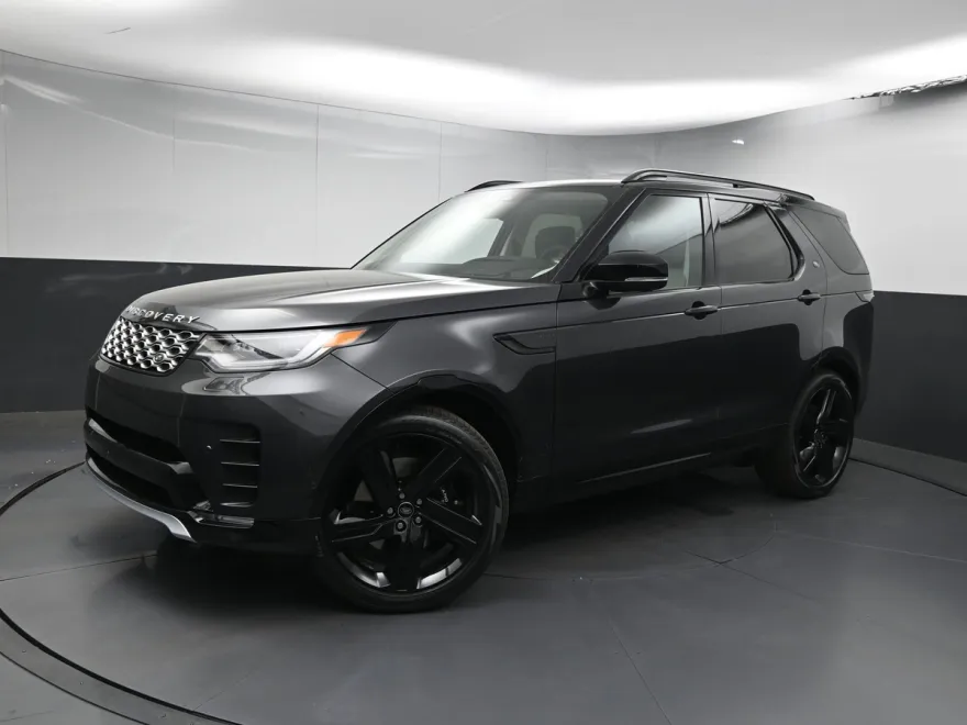 2025 Land Rover Discovery Metropolitan Edition photo 1