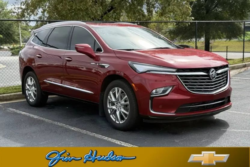 2023 Buick Enclave Premium photo 1