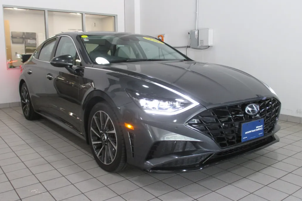 2022 Hyundai Sonata Limited photo 1