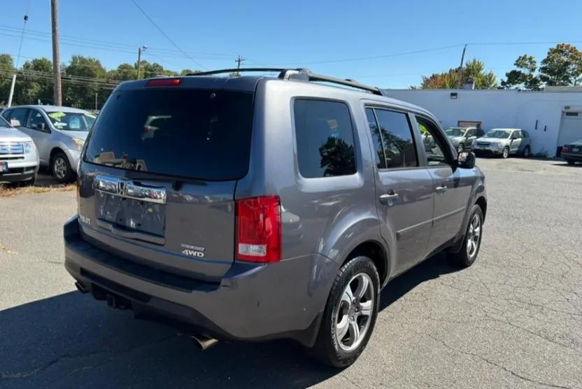 2015 Honda Pilot SE photo 1