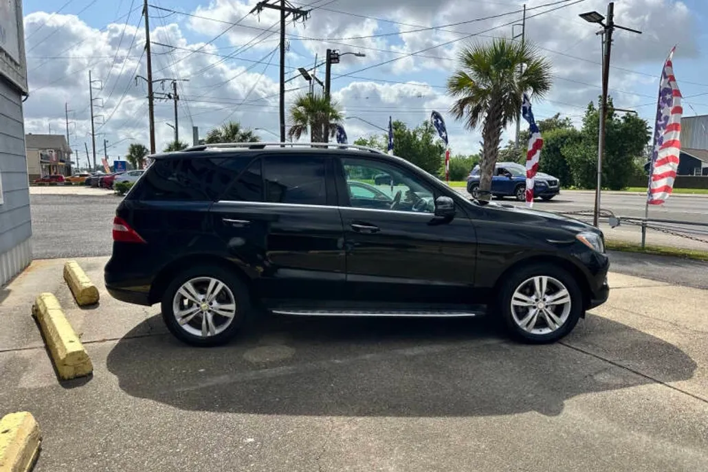 2013 Mercedes Benz ML 350 4MATIC photo 1