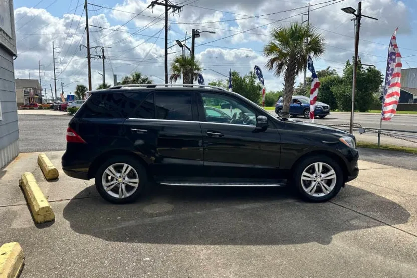2013 Mercedes Benz ML 350 4MATIC photo 1