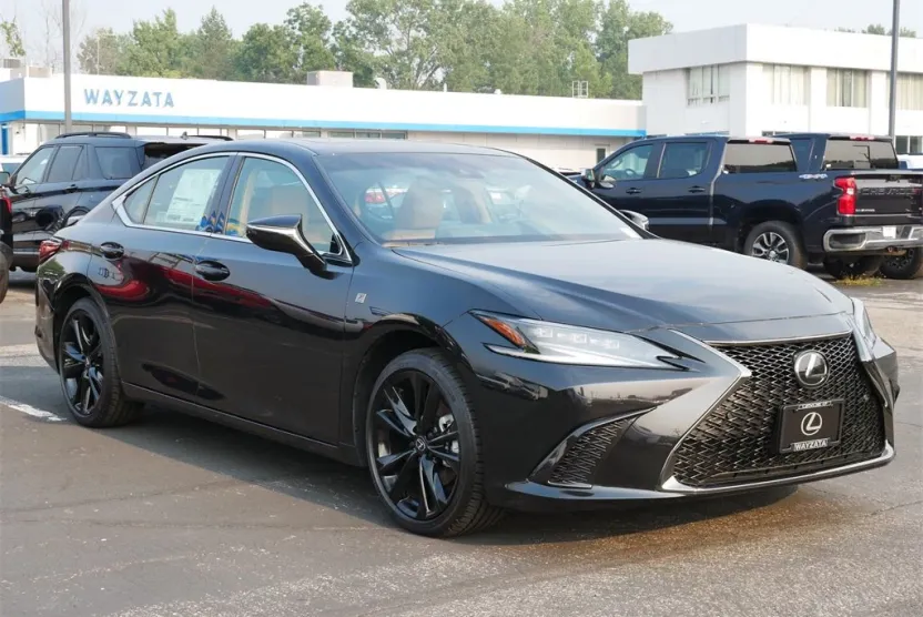 2025 Lexus ES 300h F SPORT Design photo 1