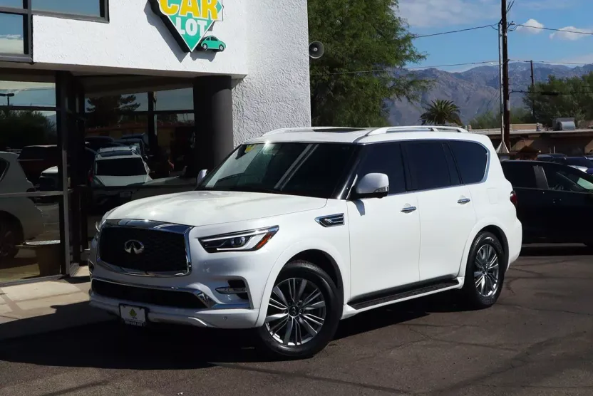 2022 Infiniti QX80 Luxe photo 1