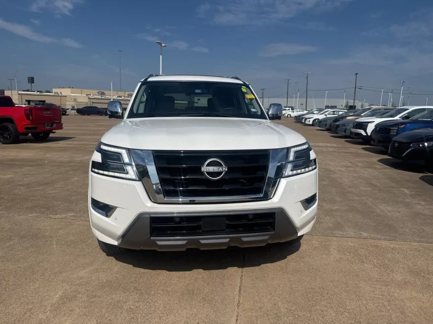 2022 Nissan Armada Platinum photo 1